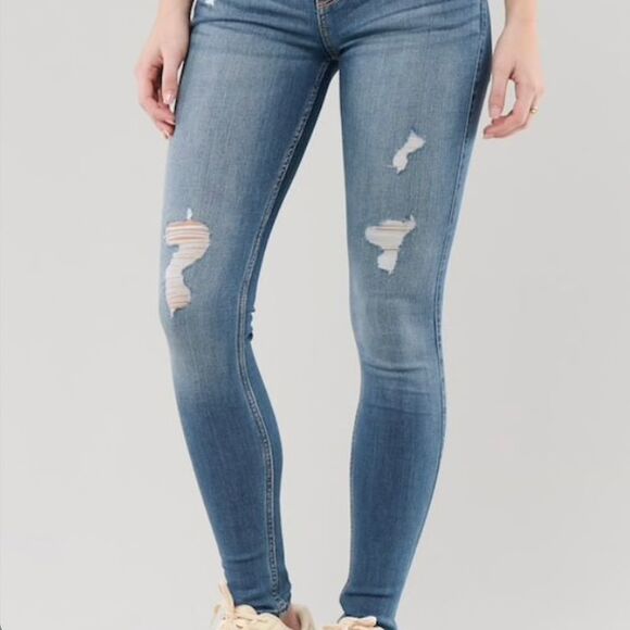 Hollister Women's Mid-Rise Ripped Light Wash Super Skinny Jeans size 0S, 24 - Picture 1 of 11